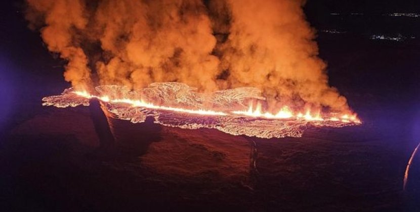 İslandiyada vulkan lavaları yaşayış binalarına çatmaq üzərədir - FOTO