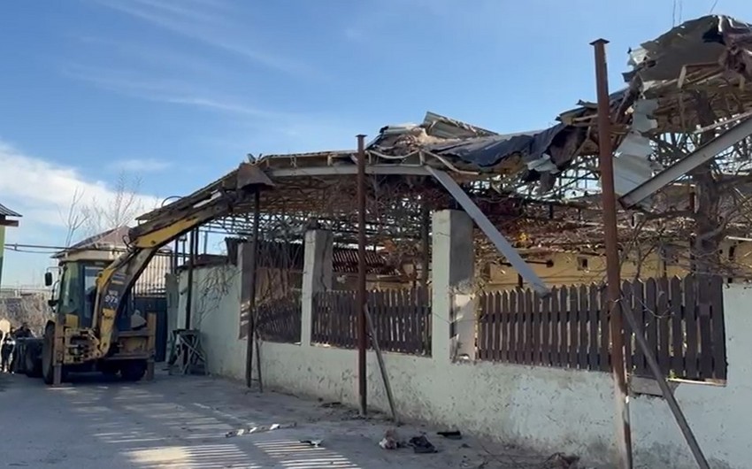 Bakıda qanunsuz tikili SÖKÜLDÜ - FOTO/VİDEO