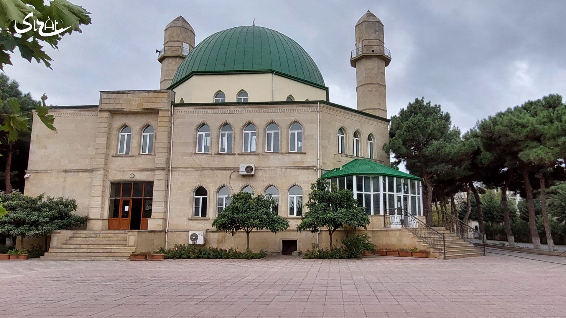 Bakıda məscidin qarşısında AĞIR QƏZA - Ölən var