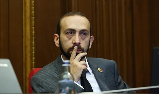 Mirzoyan Xameneinin müşaviri ilə Qafqazı müzakirə etdi