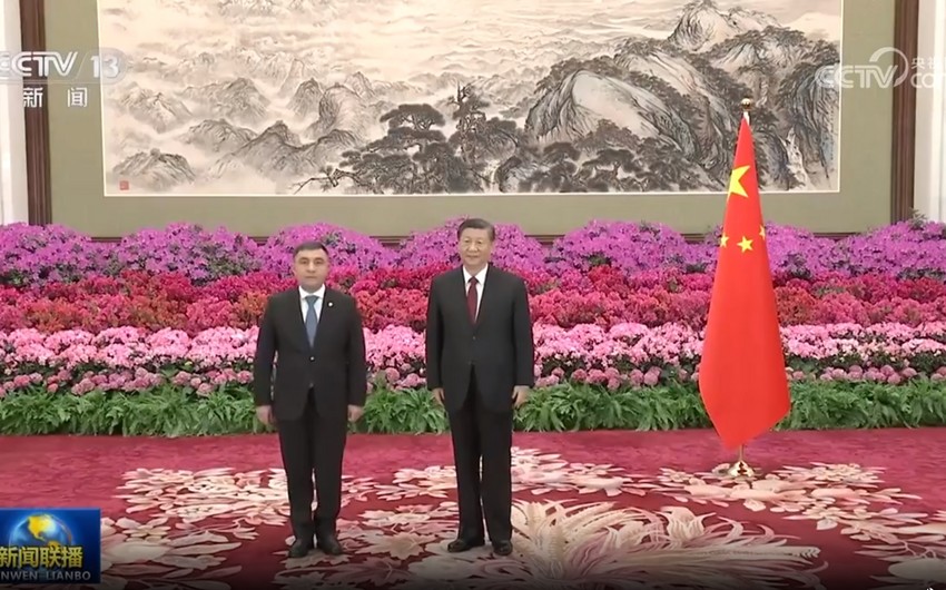 Azərbaycan səfiri etimadnaməsini Çin liderinə təqdim etdi - FOTO