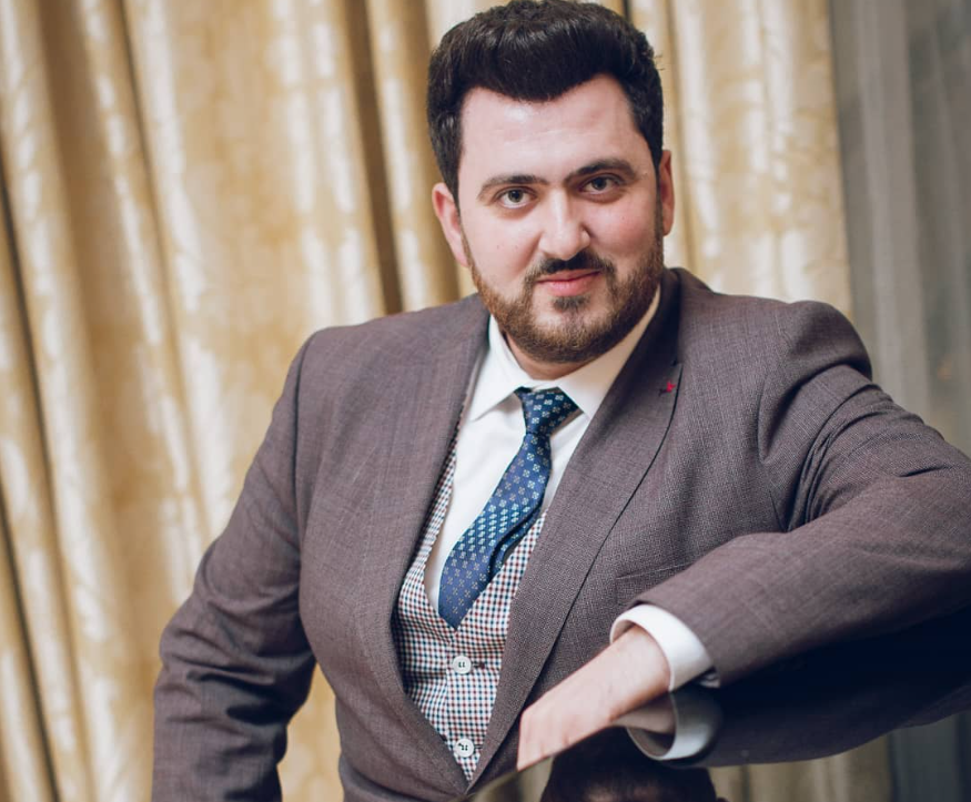 Əməkdar artist Aqşin Abdullayev 