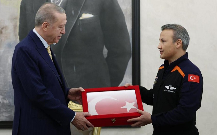Ərdoğan Türkiyənin ilk astronavtı ilə GÖRÜŞDÜ