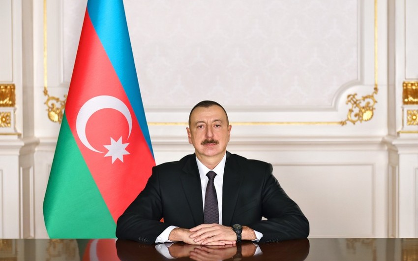 İlham Əliyev Arif Paşayevi TƏBRİK ETDİ