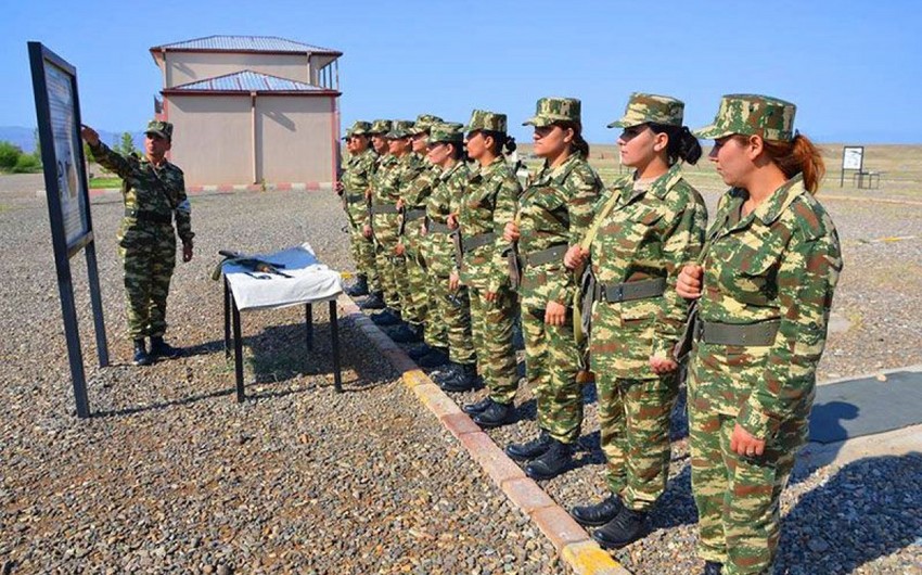 Hərbçi qadın və kişilərin ehtiyatda olmalarının son yaş hədləri BƏRABƏRLƏŞDİRİLDİ