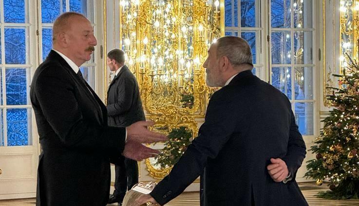 Əliyev Paşinyanla keçirdiyi görüşü qiymətləndirdi