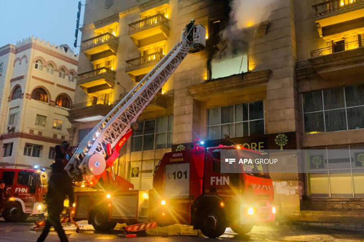 Bakıda məşhur hoteldə YANĞIN OLDU - FOTO/VİDEO