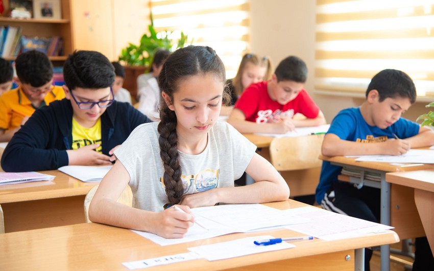 Şagirdlərin elektron yerdəyişməsinə başlanılır