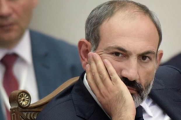 Rusiyalı deputat: “Paşinyan hamını satdı”