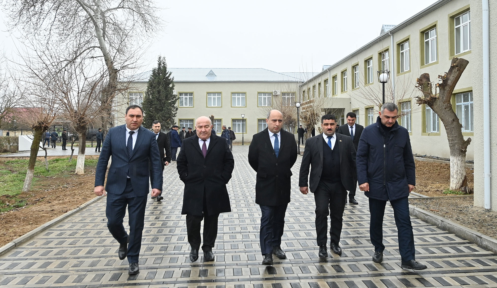 Emin Əmrullayev Beyləqanda təmir edilən məktəbdə oldu -FOTO