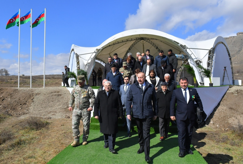 Prezident Xocalıda soyqırımı memorialının təməlini QOYDU - YENİLƏNDİ 2 - FOTO