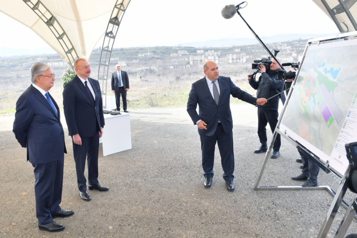 Tokayev Füzuli şəhərinin Baş planı ilə TANIŞ OLDU - FOTO - YENİLƏNDİ