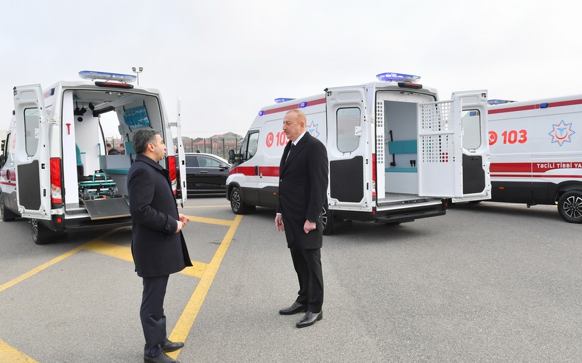 Prezident yeni alınmış tibbi yardım avtomobilləri ilə TANIŞ OLDU - FOTO - YENİLƏNDİ