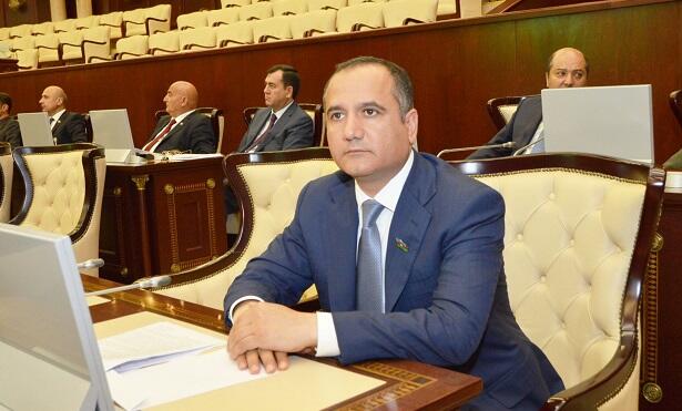 Kamaləddin Qafarov: “İkili standartlar siyasəti qlobal problemlər yaradır”