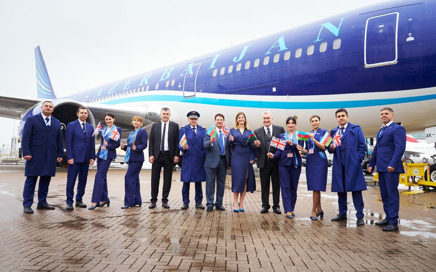 AZAL Londonun daha bir hava limanına UÇUŞLARA BAŞLADI - FOTO