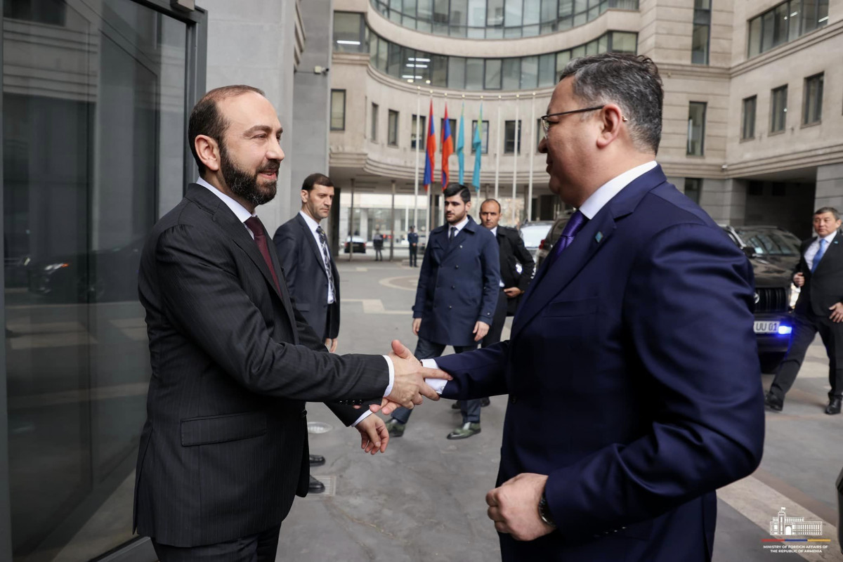 Ermənistan və Qazaxıstan XİN başçıları GÖRÜŞDÜ - FOTO