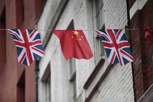Çin diplomatı Britaniya XİN-ə çağırıldı