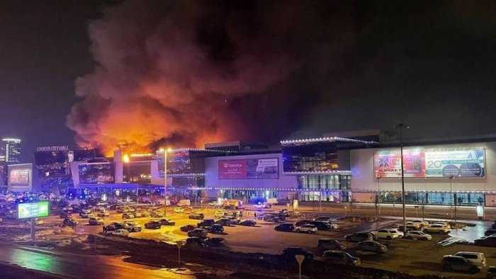Moskvadakı terroru törədən şəxsin qulağını niyə kəsiblər? -
