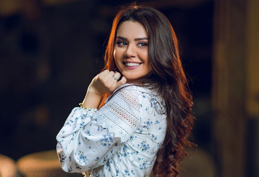 Oksana Rəsulova: “Davam etsəydim, indi tanınmış həkim idim”