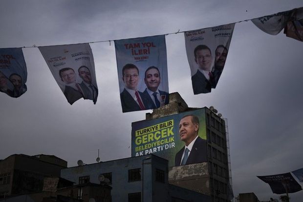 Türkiyədə bələdiyyə seçkiləri keçirilir
