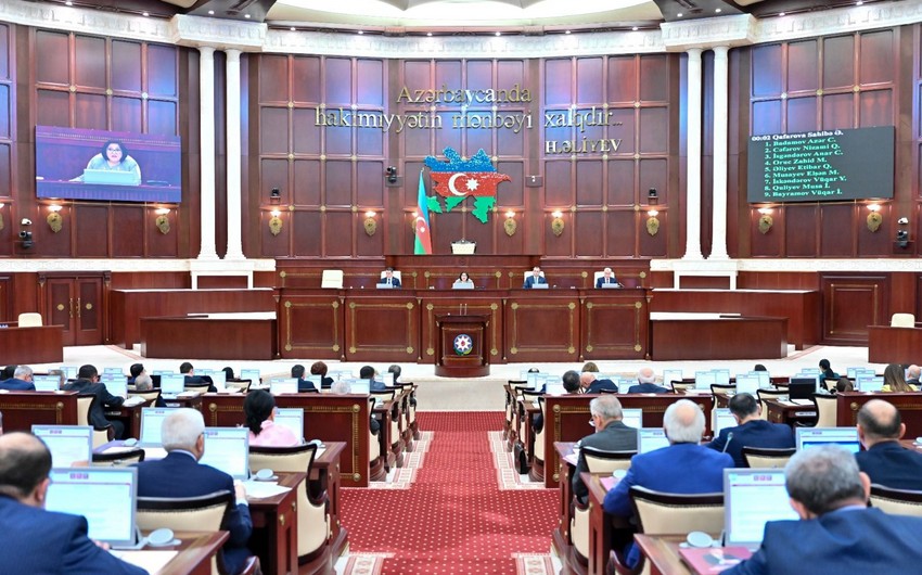 Milli Məclisin iclası BAŞLADI - GÜNDƏLİK