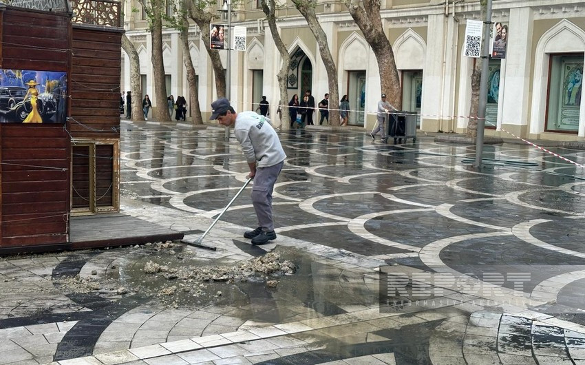 Bakının mərkəzində kanalizasiya borularında tıxanma olub - FOTO