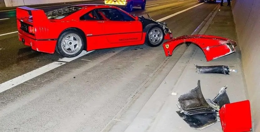 Avtosalon işçisi 3 milyon avroluq “Ferrari”ni qəzaya uğratdı - FOTO