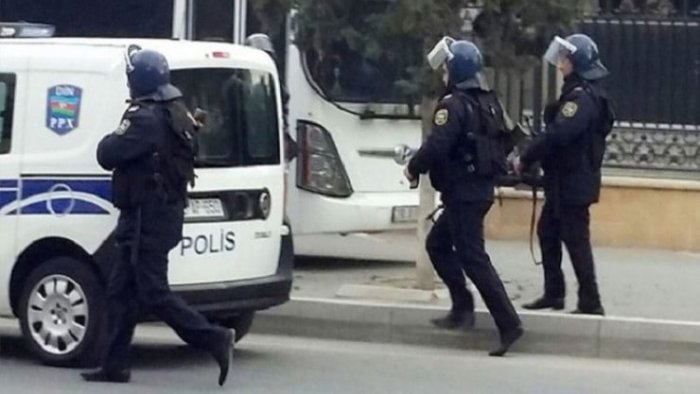 Bakının bu qəsəbələrində ƏMƏLİYYAT: Saxlanılanlar var - FOTO