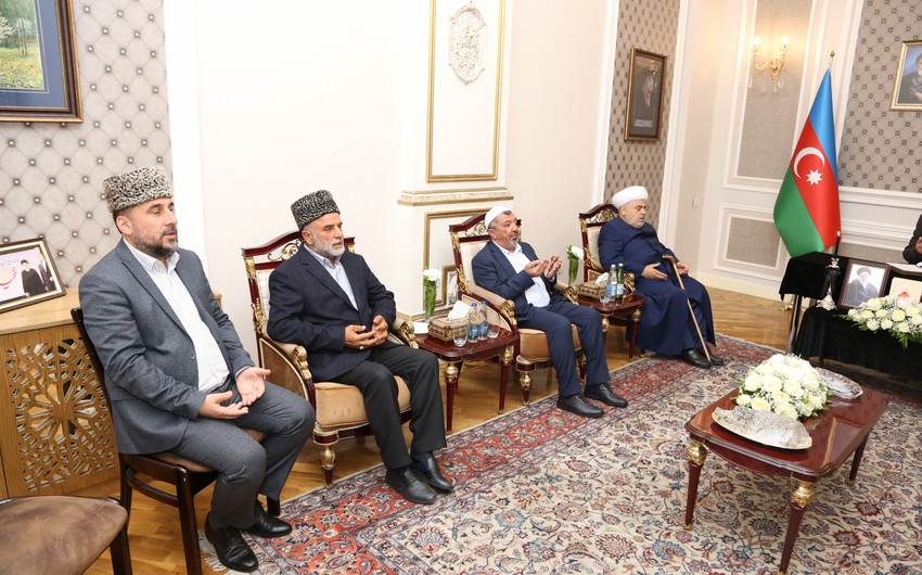 Allahşükür Paşazadə İranın Azərbaycandakı səfirliyində OLDU