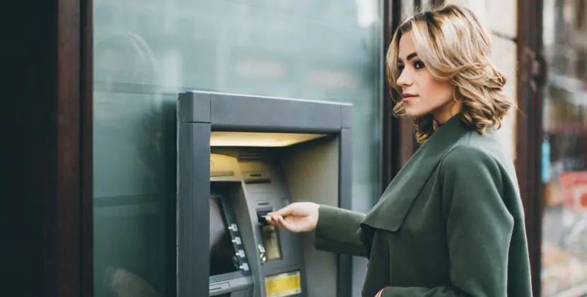 Təsadüfi bank əməliyyatından sonra həbs edildi