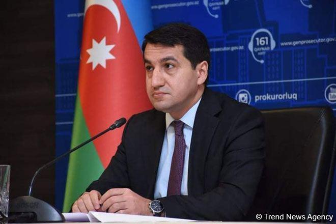 Hikmət Hacıyev türk və qazax həmkarları ilə görüşdü