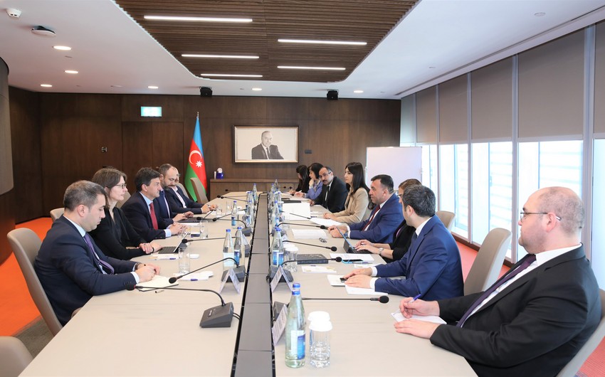 Azərbaycan və Dünya Bankı əməkdaşlıq məsələlərini MÜZAKİRƏ ETDİ