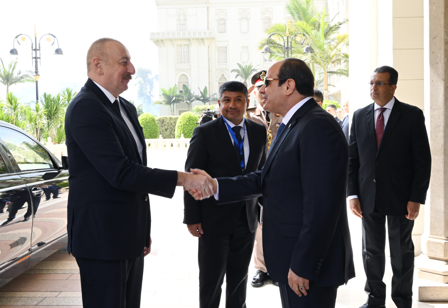 İlham Əliyevin Misirdə rəsmi qarşılanma mərasimi oldu - FOTO