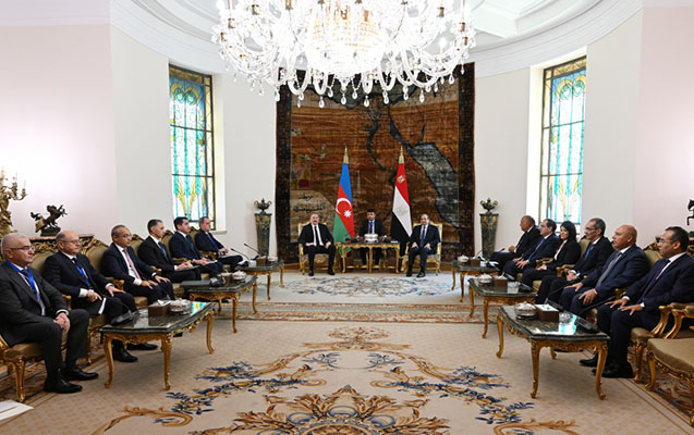 Prezidentlərin geniş tərkibdə görüşü keçirildi