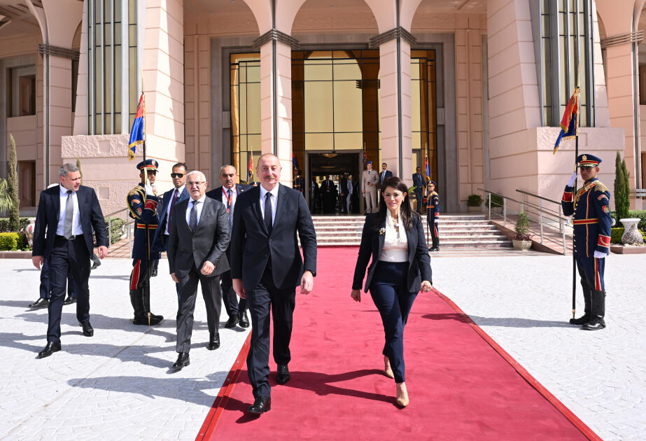 İlham Əliyevin Misirə rəsmi səfəri başa çatıb - FOTO