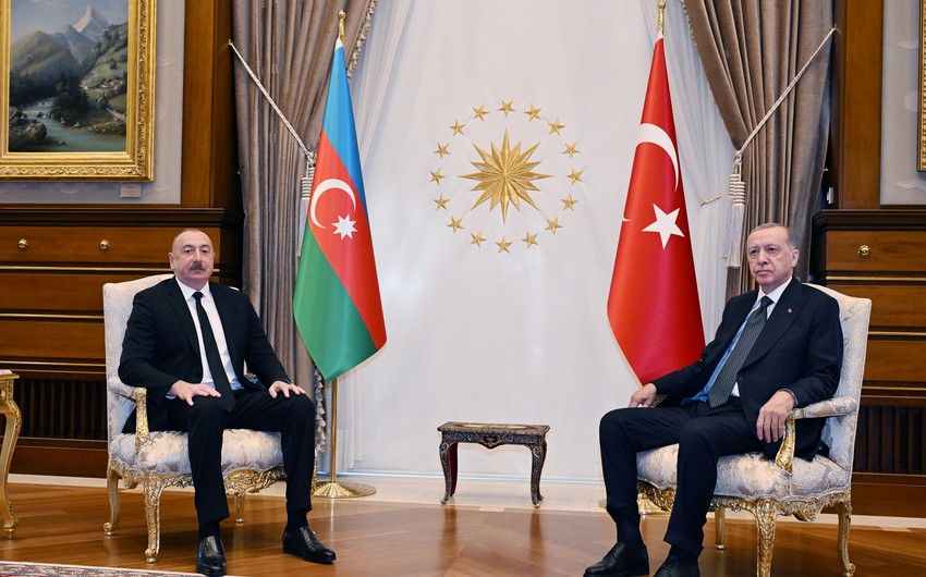 Prezidentlərin təkbətək görüşü OLDU - YENİLƏNDİ - FOTO