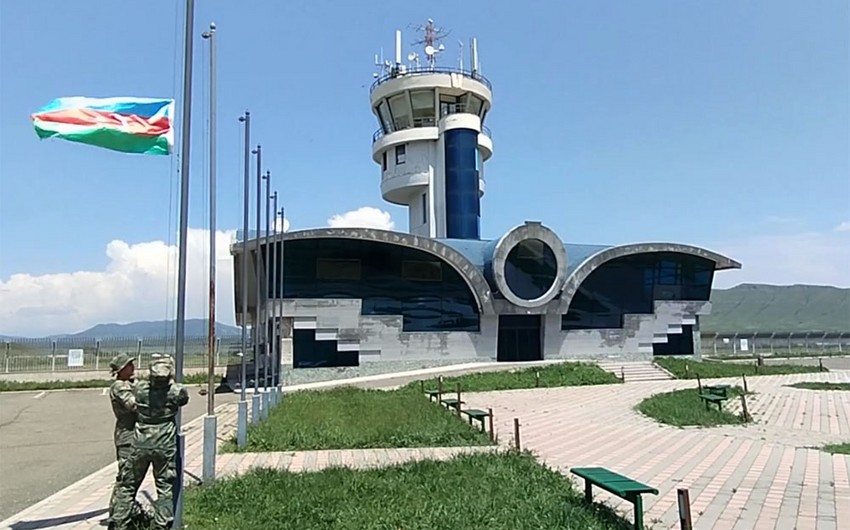Xocalı aeroportunda Azərbaycan bayrağı QALDIRILDI - VİDEO