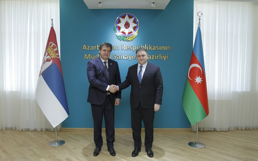 Azərbaycan və Serbiya arasında müdafiə sənayesi sahəsində əməkdaşlıq MÜZAKİRƏ OLUNDU
