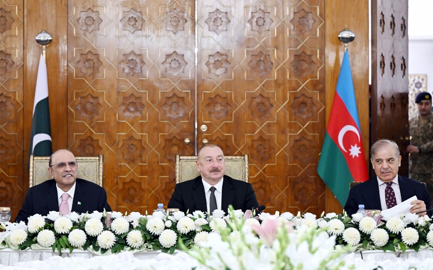 İlham Əliyevin şərəfinə dövlət ziyafəti verildi