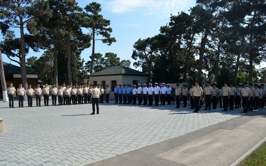 MN-in şəxsi heyəti Şəhidlər xiyabanını ziyarət etdi - FOTO