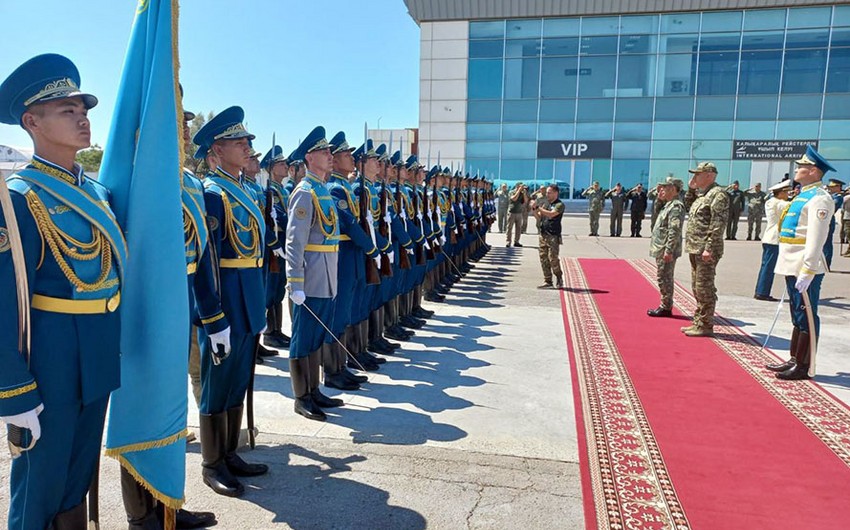 Zakir Həsənov Qazaxıstana GETDİ - FOTO