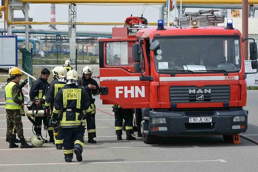 FHN: Ötən sutka 60 yanğına çıxış olub, 11 nəfər xilas edilib