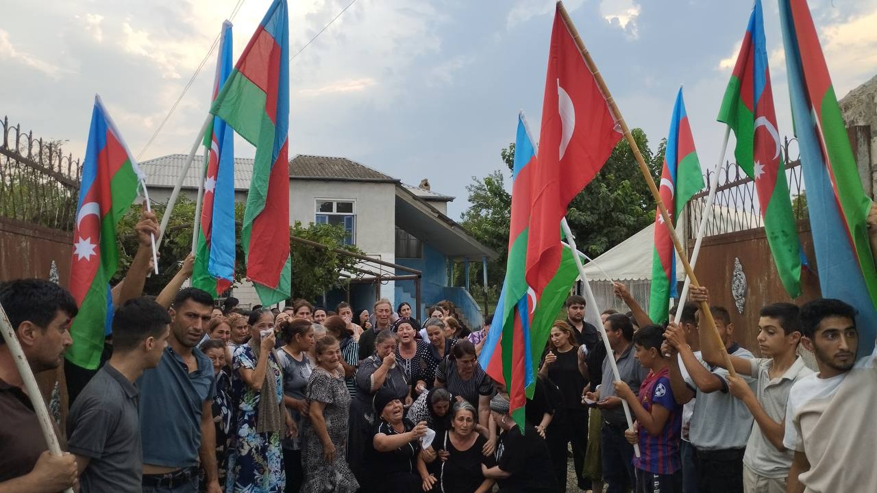Laçında itkin düşən hərbçinin nəşi ailəsinə təhvil verildi -FOTO