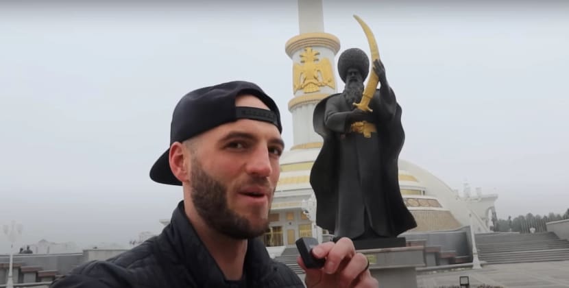 Bloqqerin dünyanın ən qəribə ölkəsi haqqında TƏƏSSÜRATLARI
