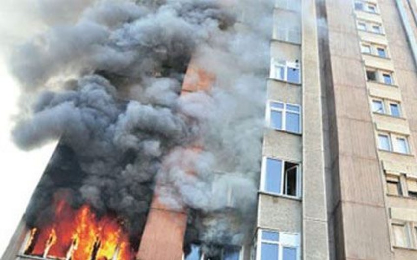 Bakıda yaşayış binasında yanğın oldu, 10 nəfər təxliyə OLUNDU