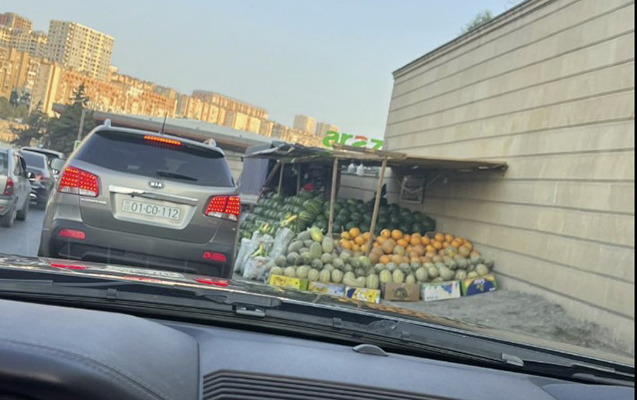 Narazılıq yaradan qarpız satışı məntəqəsi yığışdırıldı- FOTO