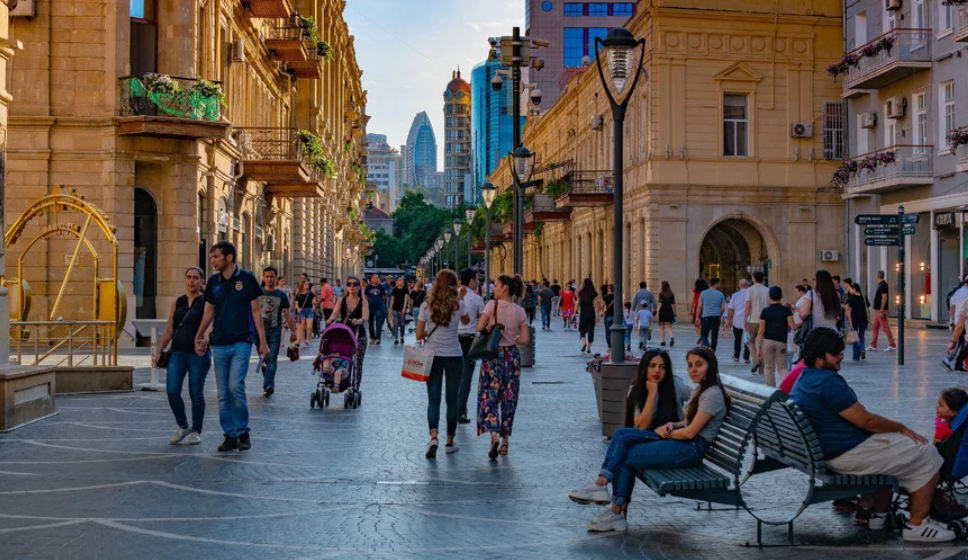 Azərbaycan əhalisinin sayı 10,2 milyonu ÖTDÜ