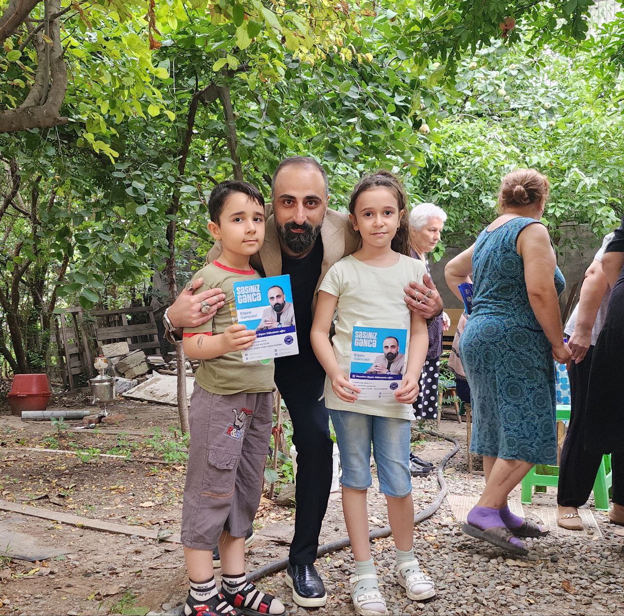 Elşən Gəncəvi "SƏSİNİZ GƏNCƏ" təbliğat-təşviqat kampaniyası aparır - FOTOLAR