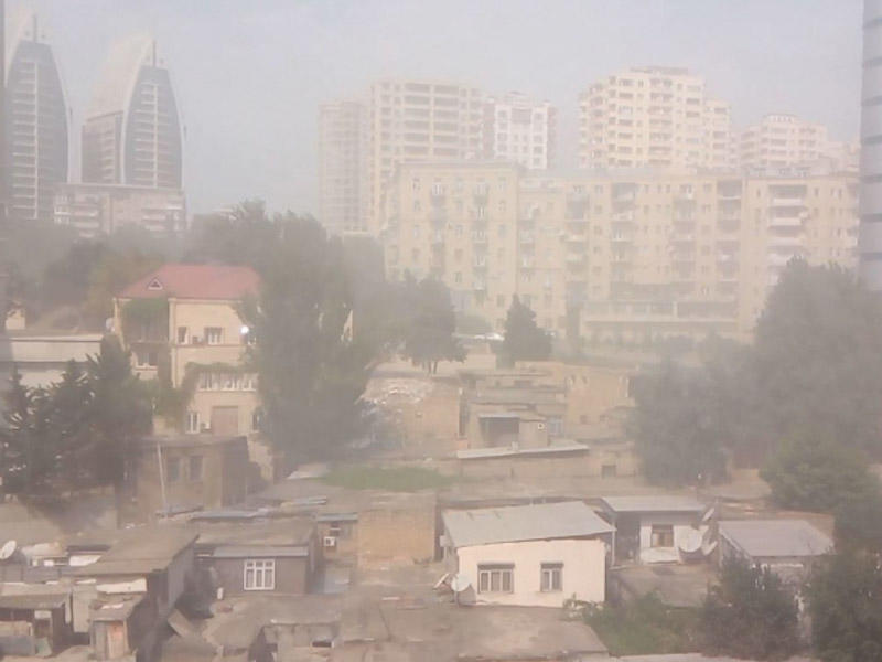 Bakıda tozlu hava: nə vaxta kimi davam edəcək?