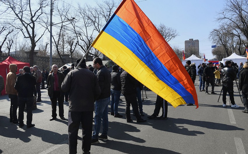 Belarusun İrəvandakı səfirliyi qarşısında aksiya KEÇİRİLDİ